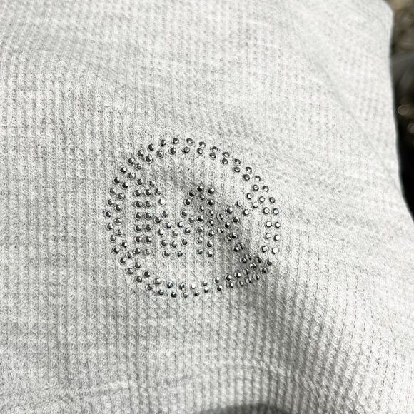 MICHAEL Michael Kors Gray Cowl Neck Waffle Knit Thermal Rhinestone Logo Top‎ NWT - Picture 10 of 13